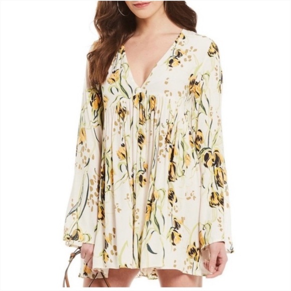 Free People Tops - Free People Bella Ivory Floral Print Bell Sleeve Tunic Top Sz XS Boho Peasant
